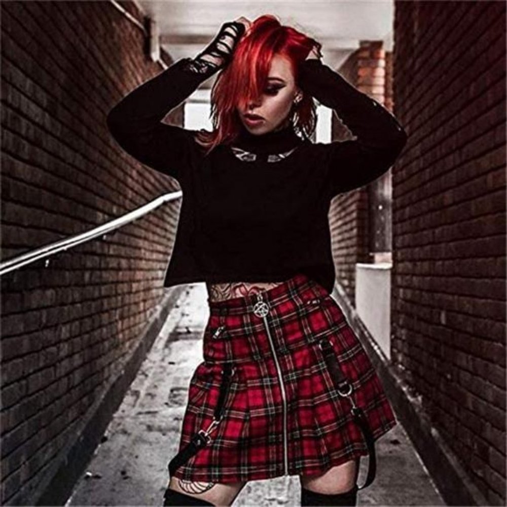 💋RESERVED: WOMEN’S HARAJUKU HIGH WAISTED PLEATED PLAID MINISKIRT!!! - Picture 2 of 8
